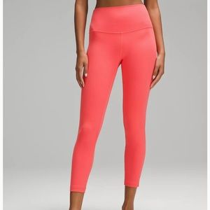 NWOT Lululemon High Rise Align 25”